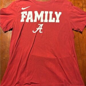 Nike Men’s Red 'FAMILY' Alabama T‑Shirt